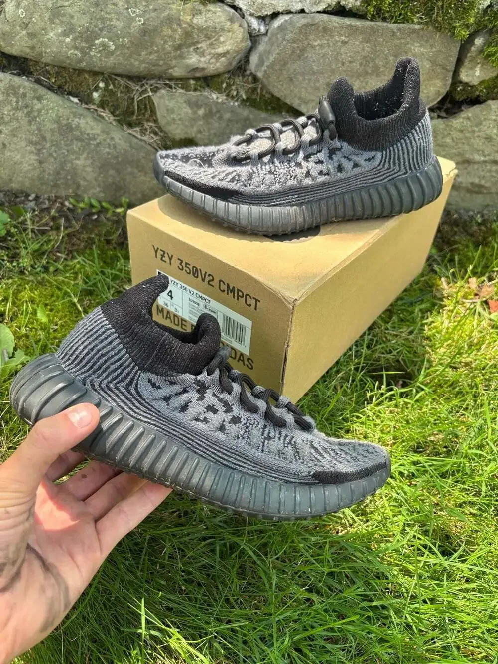 Adidas Yeezy Boost 350 V2 CMPCT Slate Onyx Sneakers Size 4 IG9606